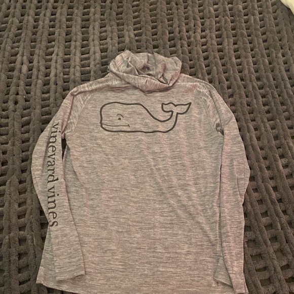 NWT men’s Vineyard Vines shirt. - Picture 5 of 7